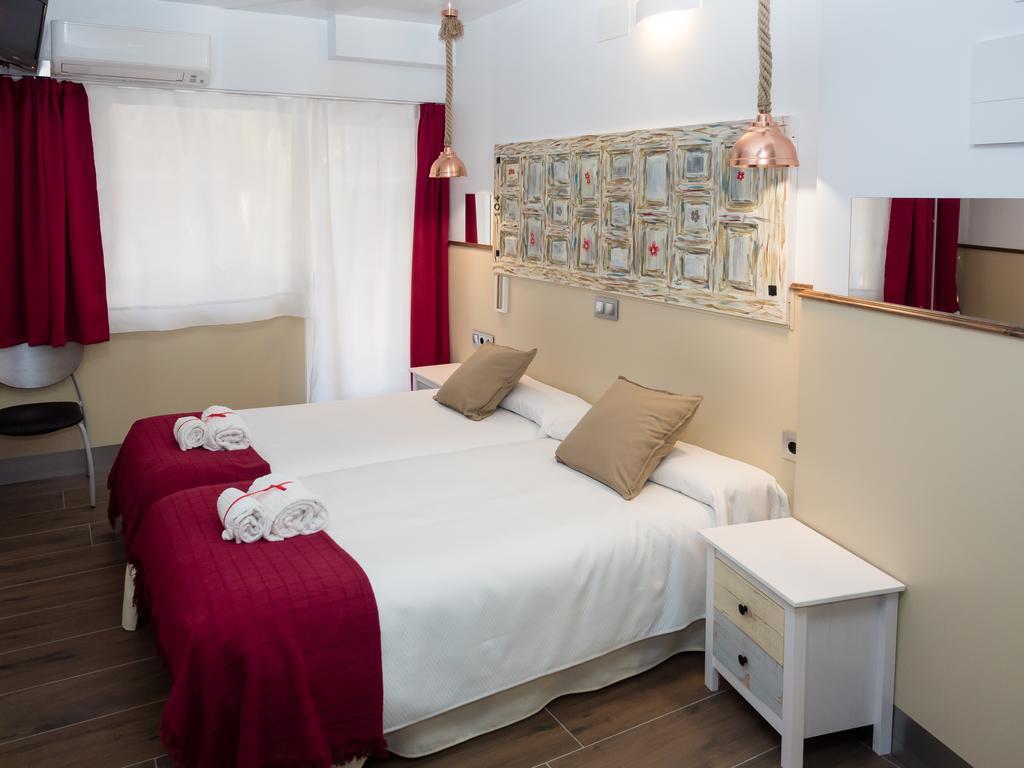 Double or Twin Room,398047755:JPEG